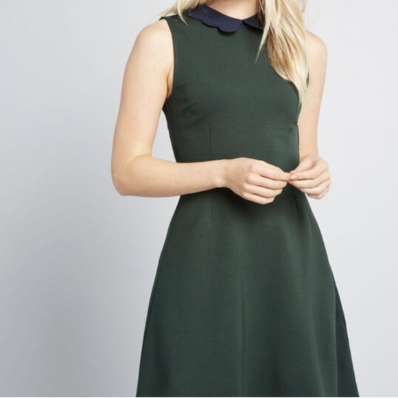 Modcloth Dark Green Peter Pan Collar Dress - Size Large - Picture 2 of 14